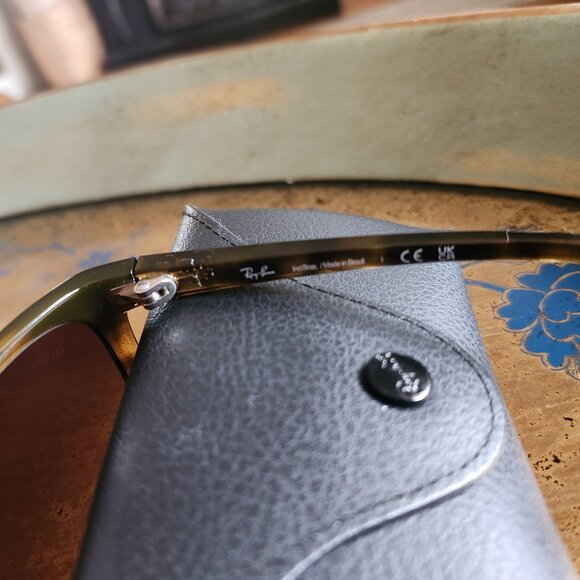 Almost Brand New Ray Ban - Picture 3 of 4